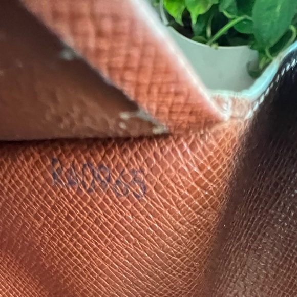 Louis Vuitton Tresor Wallet Monogram - Picture 5 of 12